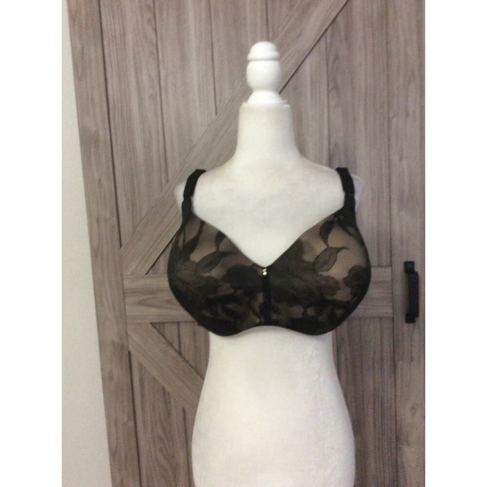 NWOT Cacique 42DDD lightly lined balconette